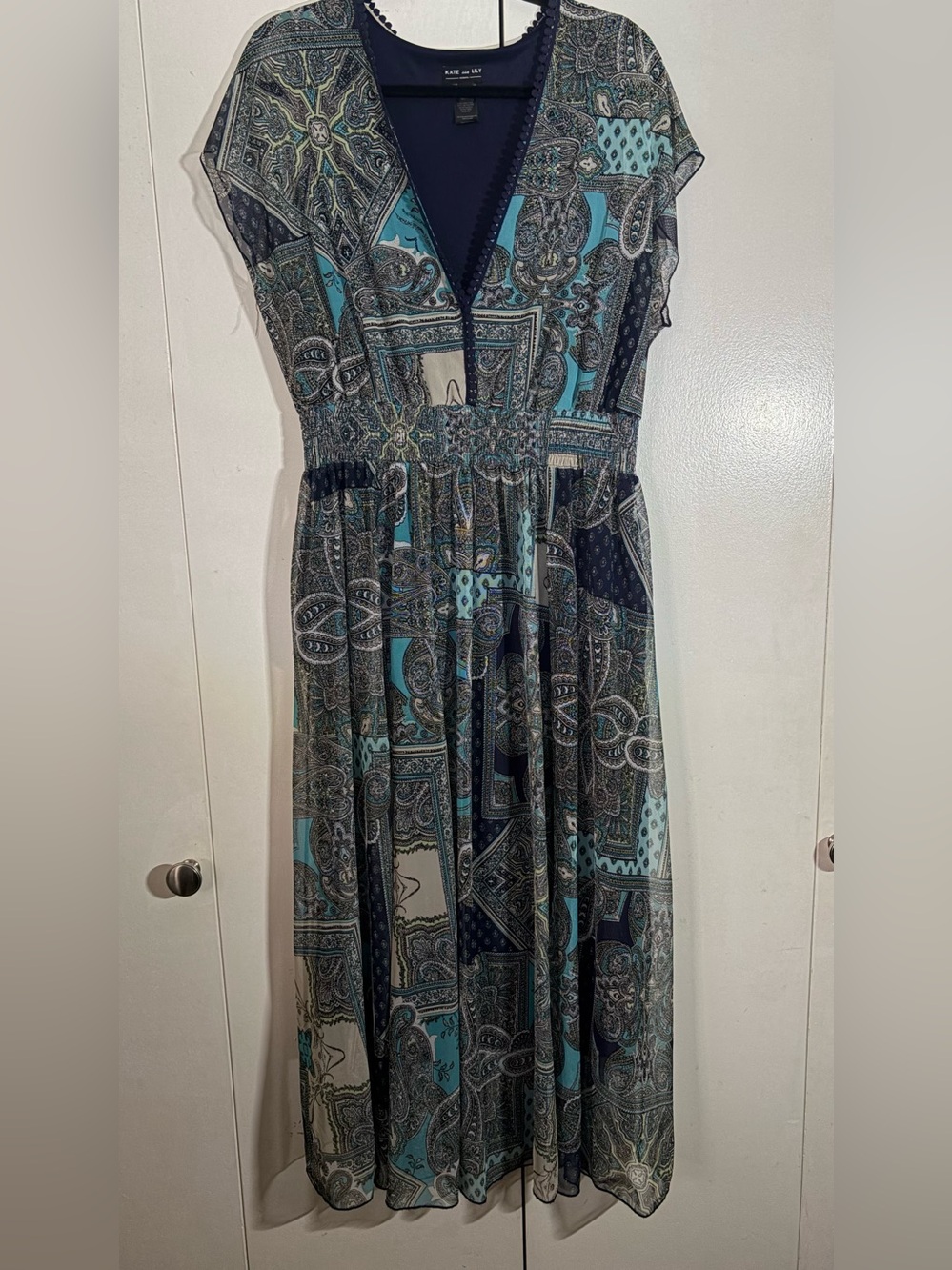 Navy & Teal Paisley V-Neck Midi Dress